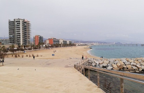 Badalona Boat Rental | Noche en el Mar: Hospédate en un Encantador Velero en Barcelona