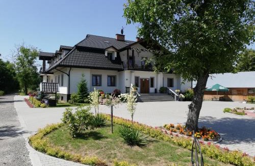 Medynia Glogowska Bed & Breakfast | Noclegi Dwór Szlachecki Biedaczów