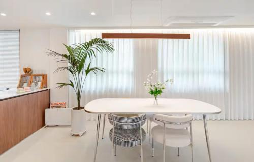Yeongdo Bed & Breakfast | Noctiflore