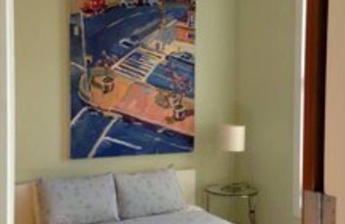 Dolores Heights Apartment | Noe Castro Sunny Modernism 2 BR