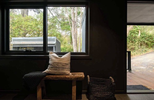Daylesford House | Noir Summary: Discove