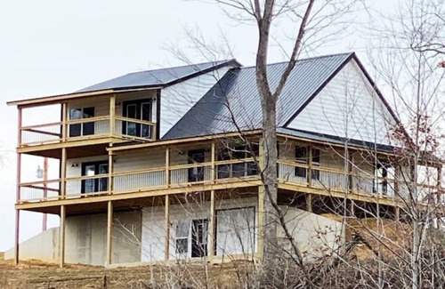 Lindseyville House | Nolin Lake Retreat with Gorgeous Lake View