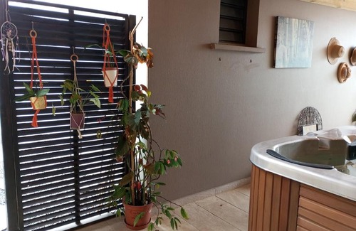 Bois d'Olives Apartment | NON FUMEURS uniquement ! LIRE PROFIL DE L'HOTE AVANT DE RESERVER!