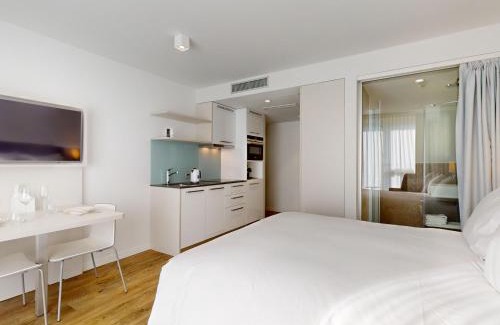 Vevey Apartment | Nonanteneuf appart hōtel Vevey - contactless check-in