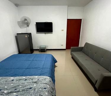 Mae Jo House | Nongnuchs Homestay Interior Queen Room