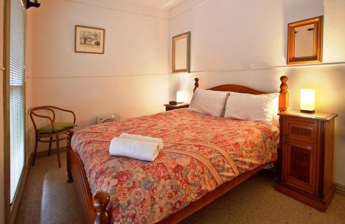 Halls Gap House | Noonameena Cottage