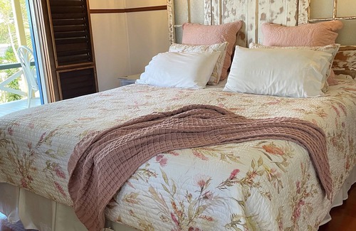 Black Mountain Bed & Breakfast | Noosa Hinterland Escape