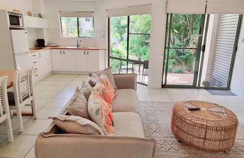 Noosaville Apartment | Noosa River Retreat