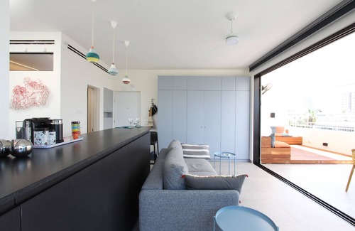 Old North Apartment | Nordau Blue | Boutique Penthouse Apartment | 60m terrace for entertaining
