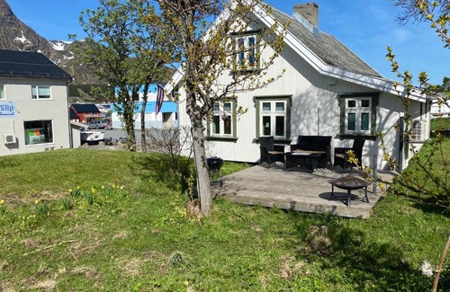 Ballstad House | Nordlandshuset "Lottebakken", Ballstad in Lofoten