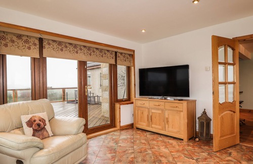 Wick Cottage | NORDWALL FARM, pet friendly, with pool in Wick, Caithness