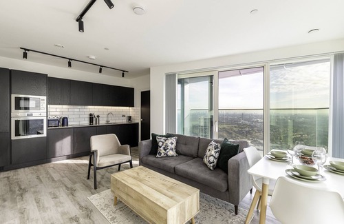 East Acton Apartment | North Acton XII - 2Bed King/Double +2Bath +Balcony