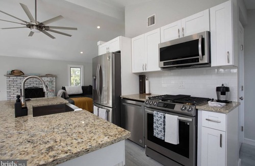 North Beach House | North Beach Oceanside Home. Only steps away from the Beach!