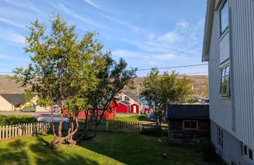Skardsvag House | North Cape family lodge