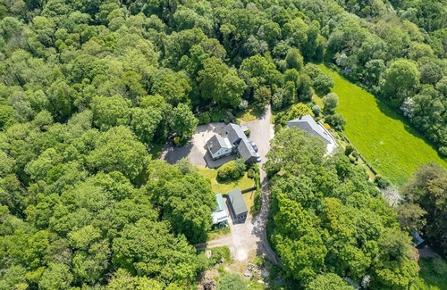 Barnstaple House | North Devon, pet-Friendly, 6 Bedroom House on 41 Acre Private Country Estate
