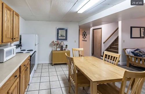 North East Apartment | North East Lake House Unit #3 with WiFi and Central Air Conditioning
