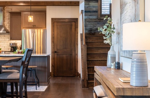 Boone House | North Face Cottage - Community seasonal pool, hot tub, outdoor gas fireplace