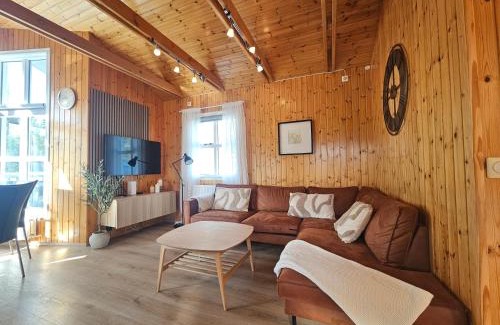 Akureyri House | North Forest Retreat