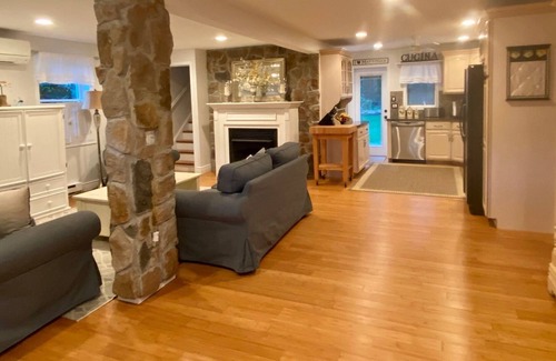 Mattituck Cottage | North Fork Cottage Getaway With Private Beach Rights