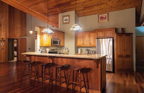 Wiley Cabin | North Georgia Mountain Retreat~Pool~Theater Room