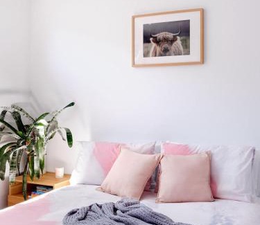 North Hobart House | North Hobart townhouse close to the action