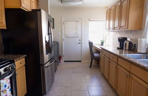NoHo Arts District House | NORTH HOLLYWOOD GEM: 2BR HOME w/PRIVATE HOT TUB, PATIO/YARD & EV CHARGER p42