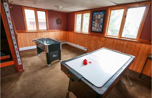 Banff House | North House - Rocky Mountain Retreat- Enormous House Sleeps 23
