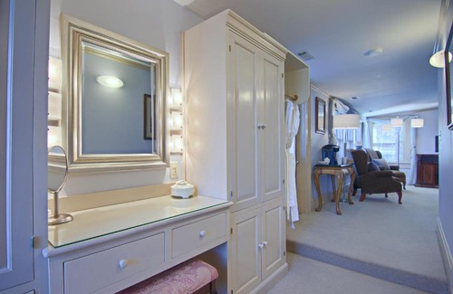 Asheville Bed & Breakfast | North Lodge on Oakland Bed and Breakfast
