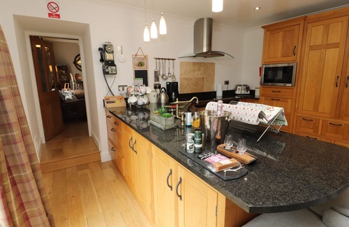 Annan Cottage | NORTH LODGE, pet friendly, country holiday cottage in Annan