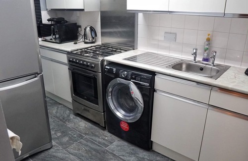 Edmonton Apartment | North London Apartment - Edmonton