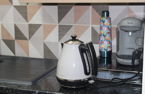 Edmonton Apartment | North London Oasis Edmonton Green