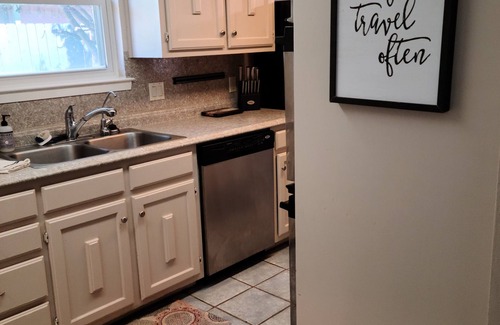 Midland House | North Midland: 3/2/2 w office, kitchen, 2 dining, POOL, patio, RO system