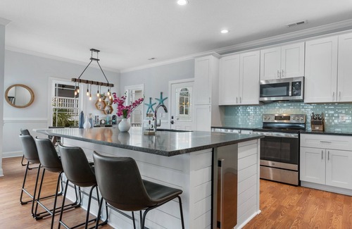 Cherry Grove Beach House | North Myrtle Beach 5BR | Ocean Views | Walk to Sand & Shops
