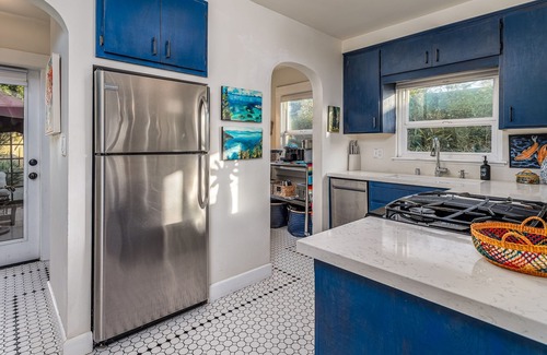 Altadena House | North Park Spanish revival house, walk to shops. restaurants
