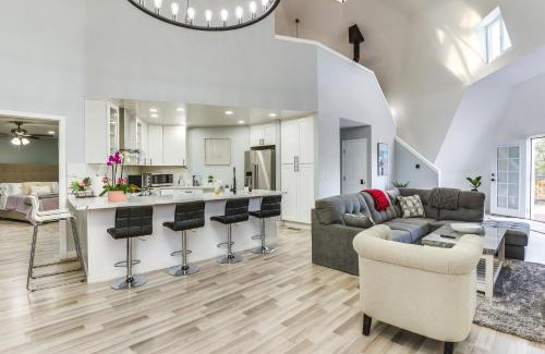 North Ridge House | North San Diego Retreat with Deck, Fire Pit Table!