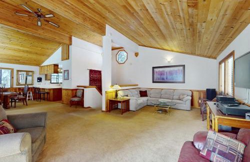 Ridgewood House | North Shore Escape