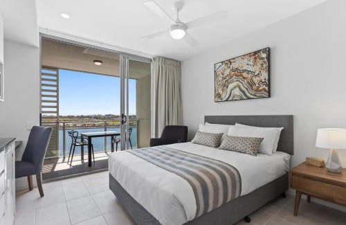 Birtinya Hotel | North Shore Oceanside Kawana