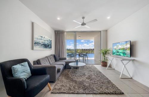 Birtinya Hotel | North Shore Oceanside Kawana