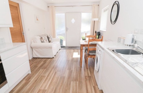 Gilsland Cottage | NORTH VIEW COTTAGE, romantic, with a garden in Haltwhistle