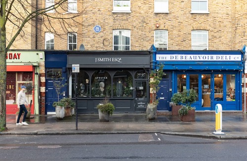 De Beauvoir Apartment | Northchurch Terrace by onefinestay