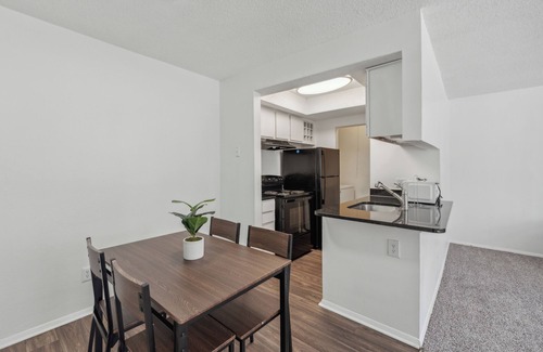 Winston - Salem Apartment | Northcliffe 104 I Fully Furnished 1 Bedroom 1 Ba