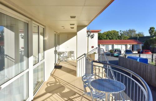 Redwood Hotel | Northcote Motor Lodge