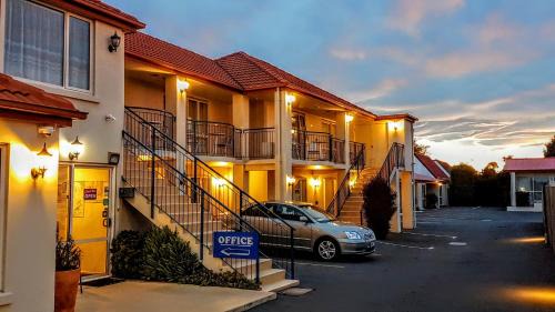 Redwood Hotel | Northcote Motor Lodge