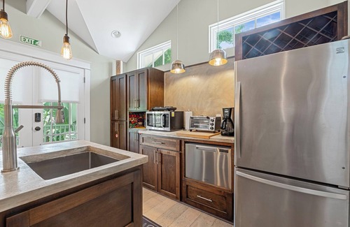 Downtown Historic District Apartment | Northeast Florida Retreat