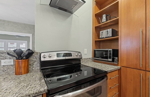Downtown Historic District Apartment | Northeast Florida Retreat