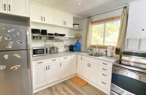Huntsville Cottage | Northern Escape to Muskoka - Waterfront Cottage in the trees - Casa Riverside