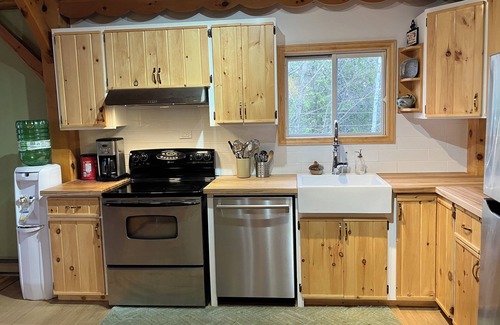 Algoma District Cottage | Northern Haven on a Crystal-Clear Lake. Ideal for family-style gatherings
