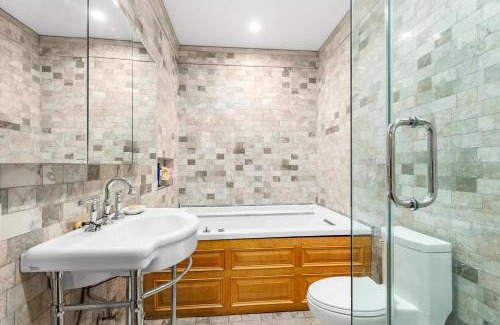 Central Park North Bed & Breakfast | Northern Lights Mansion