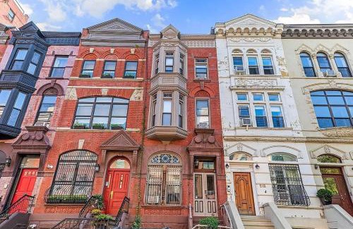 Central Park North Bed & Breakfast | Northern Lights Mansion