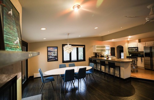 Marquette House | Northern Lights Nest Lite